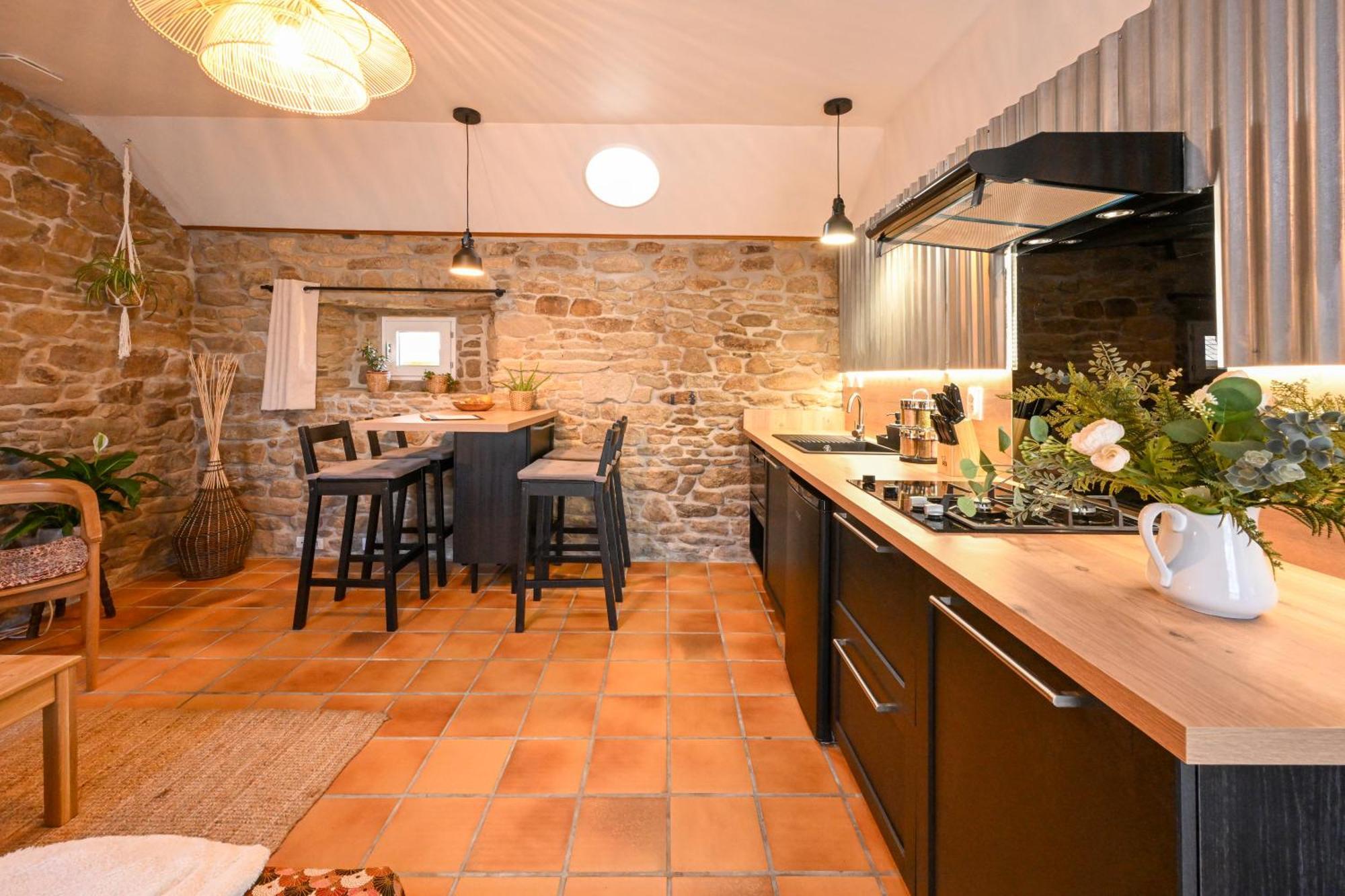 Ker Gana Sauna, Jacuzzi, Poele A Bois Plourin  Exterior photo